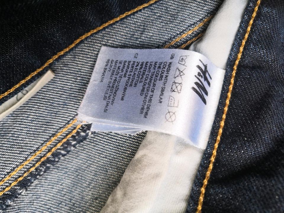 Jeans von H&M in Größe 26, Innenbeinlänge ca. 80cm in Görlitz