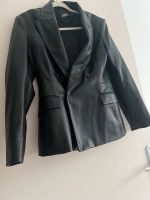 Kunstlederjacke Zara L 40 Schwarz Blazer Jacke Trend Nordrhein-Westfalen - Neuss Vorschau