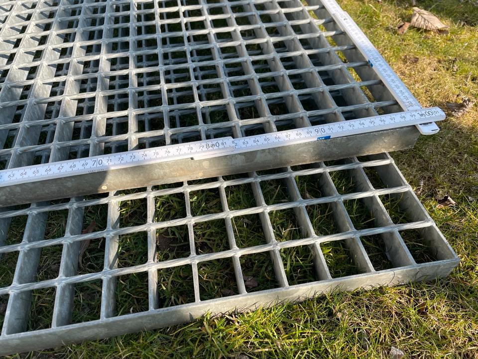 Gitterrost verzinkt, schwere Qualität, befahrbar, 1,0mx0,86m in Torgau