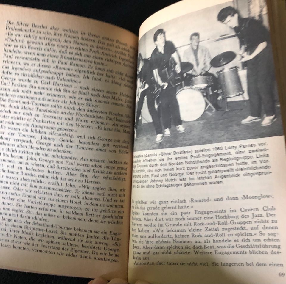 The Beatles  2 Bücher Vintage Top in Bad Vilbel