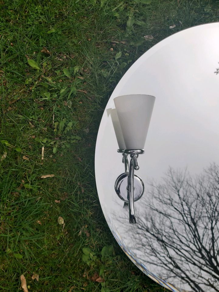 Badezimmerspiegel mit Lampen in Brunsbek