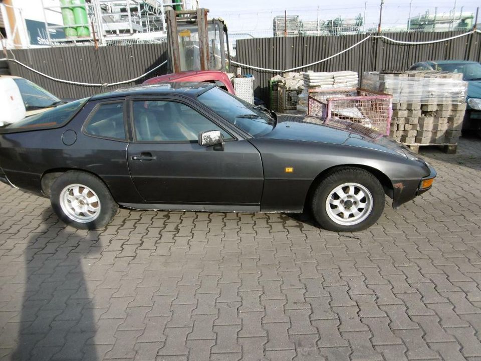 Suche Porsche 924 oder 944 Zustand gegal auch zu Schlachten in Köln Vogelsang