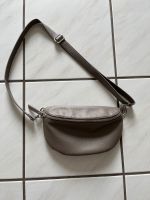 Graue Bauchtasche Nordrhein-Westfalen - Borchen Vorschau