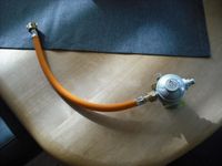 Gasdruckminderer 30 mbar mit 40 cm Schlauch Nordrhein-Westfalen - Bergkamen Vorschau