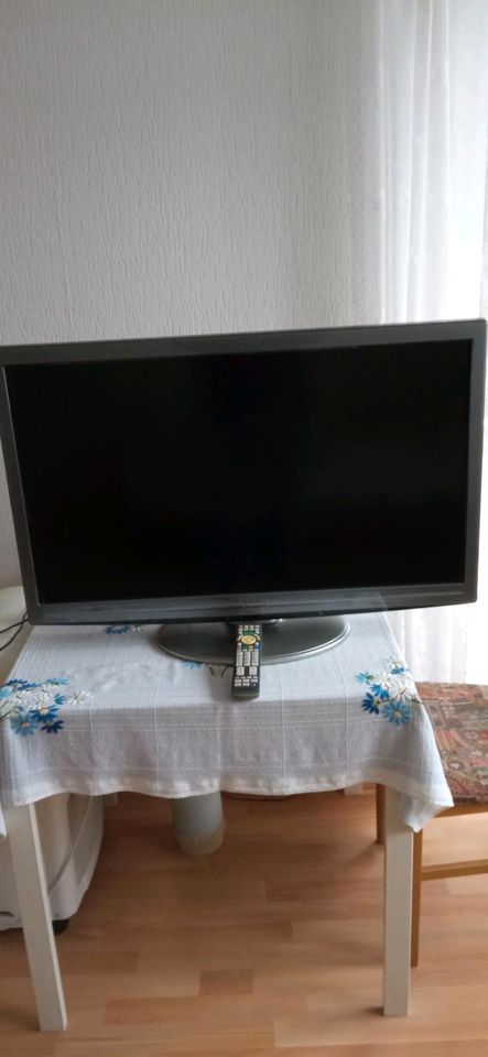 LCD Fernseher Panasonic 37 Zoll 94 diagonal in Bad Honnef