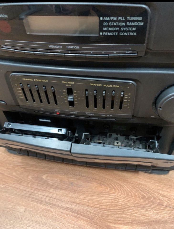 Universum hifi Anlage 4 in 1 Radio / Kassetten Spieler Boxen in Ibbenbüren