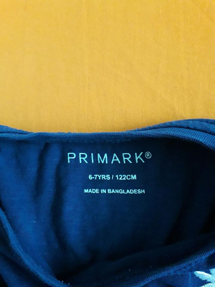 Jungen T-Shirt von Primark, Größe 122 in Halle