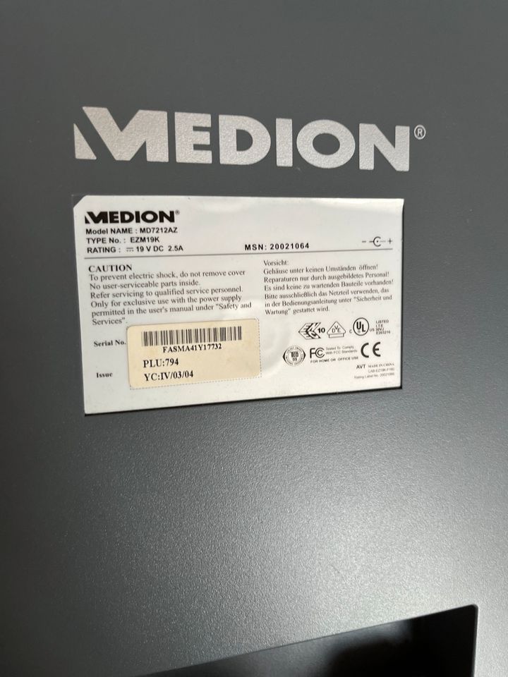 Medion MD7212AZ PC Monitor EZM19K Bildschirm in Rietberg