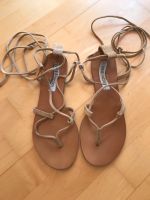 Steve Madden Zehentrenner Sandalen Leder Gr.37 beige Saarland - Beckingen Vorschau