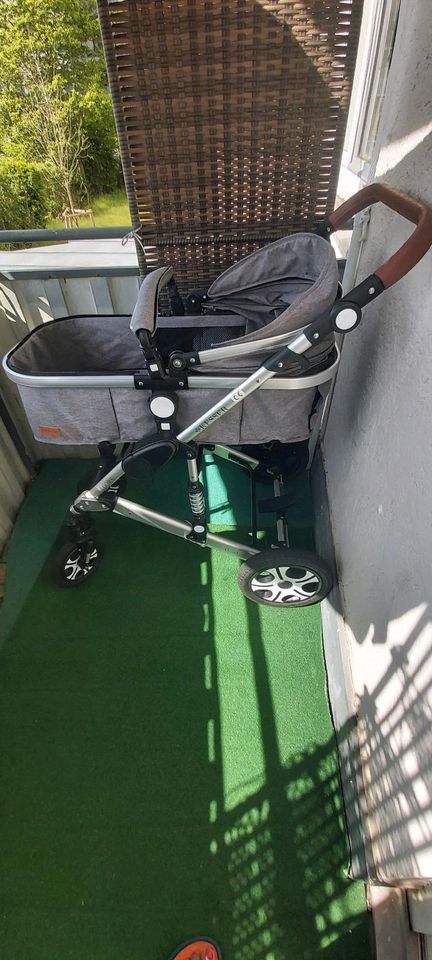 Kinderwagen in Fürth