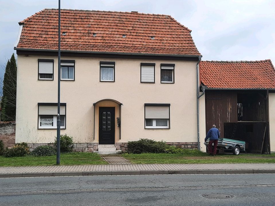 Einfamilienhaus mit Nebengebäuden in Bad Frankenhausen/Kyffhäuser