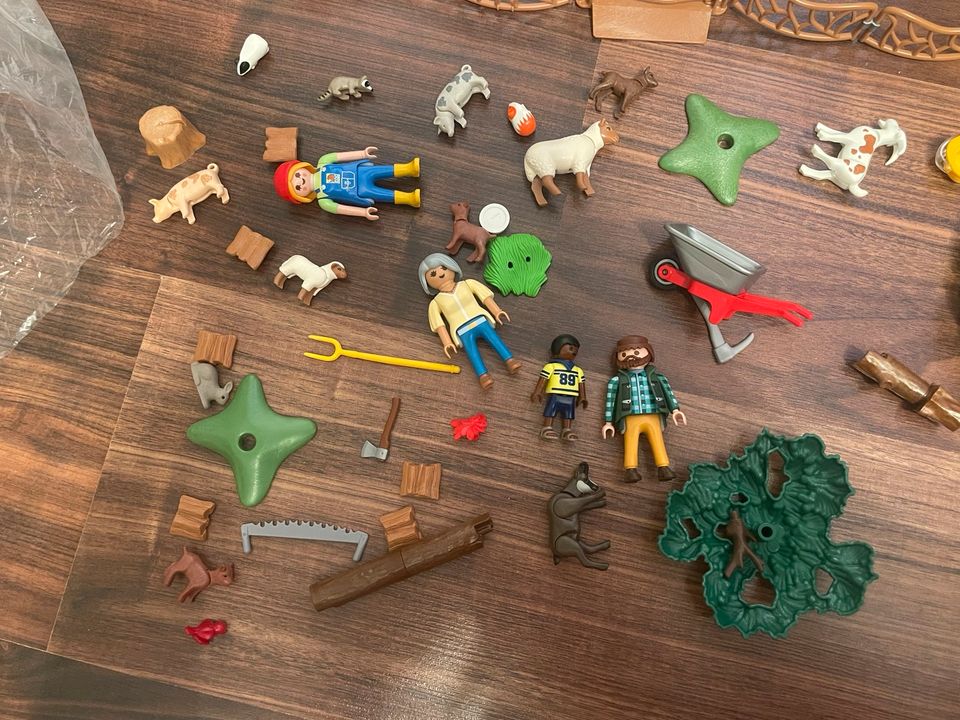 Playmobil Kleintierzoo und Forster im Set in Weingarten