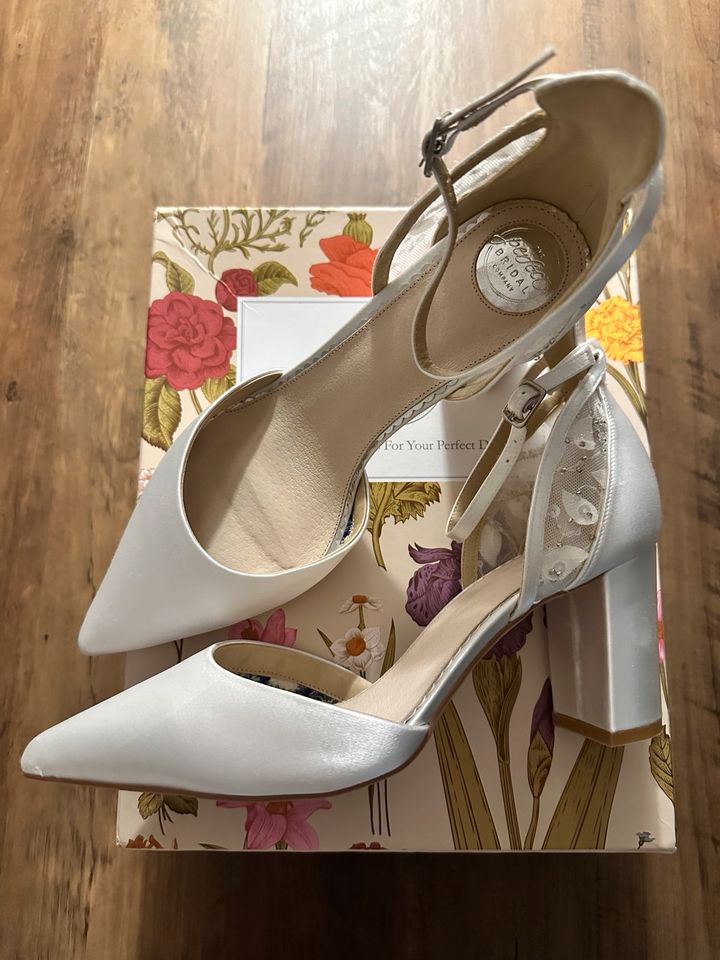 NEU! Perfect Bride Brautschuhe wide fit Größe 39 in Hannover