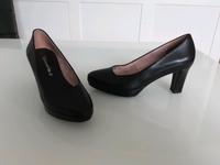 Schwarzer 38 Tamaris Leder Plateau Pumps  1x getragen Nordrhein-Westfalen - Rheinberg Vorschau