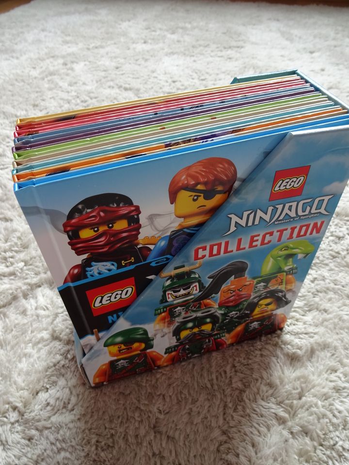 DK Lego Ninjago Masters of Spinjitzu 10 Bücher Box engl. Ausgabe in Aachen