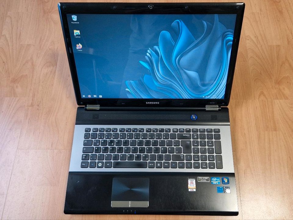 Samsung RC730 - 17" Laptop in Neuenstadt