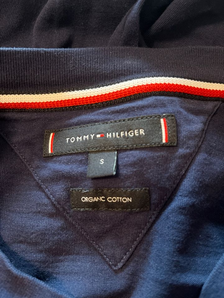 Tommy Hilfiger T-Shirt (S) Herren „Neuwertig“ Dunkelblau in Koblenz