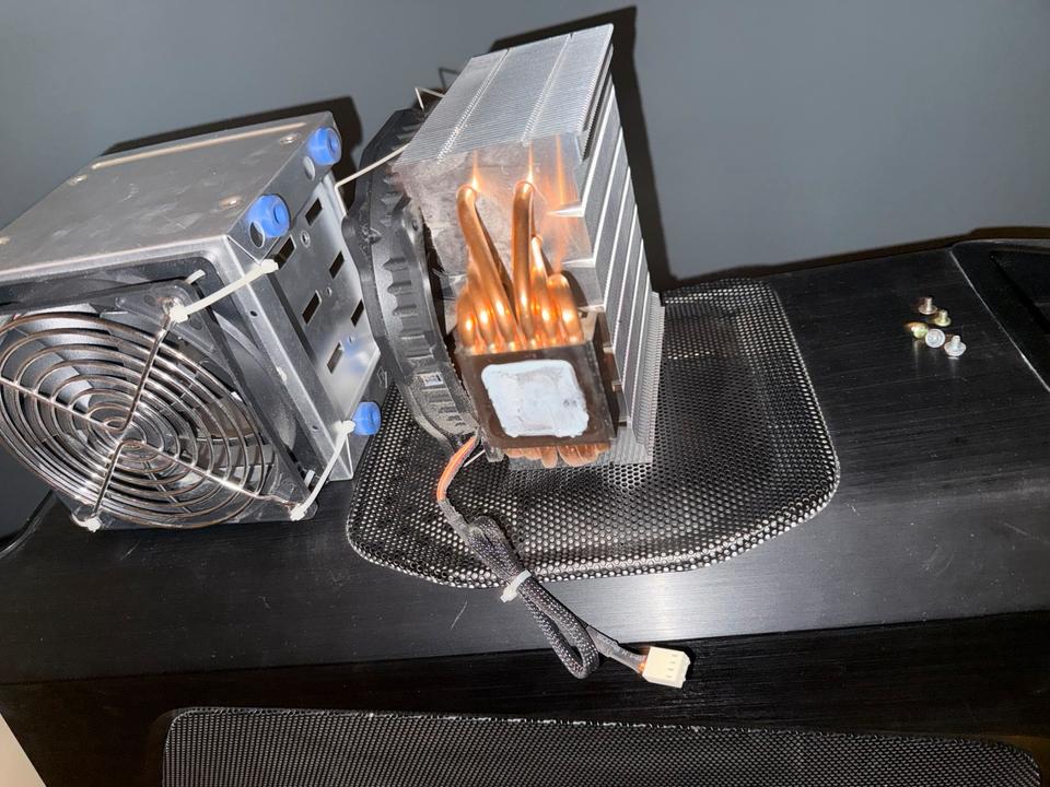 Pc Tower Gehäuse CMStacker Coolermaster schwarz mit Lüfter in Frankfurt am Main
