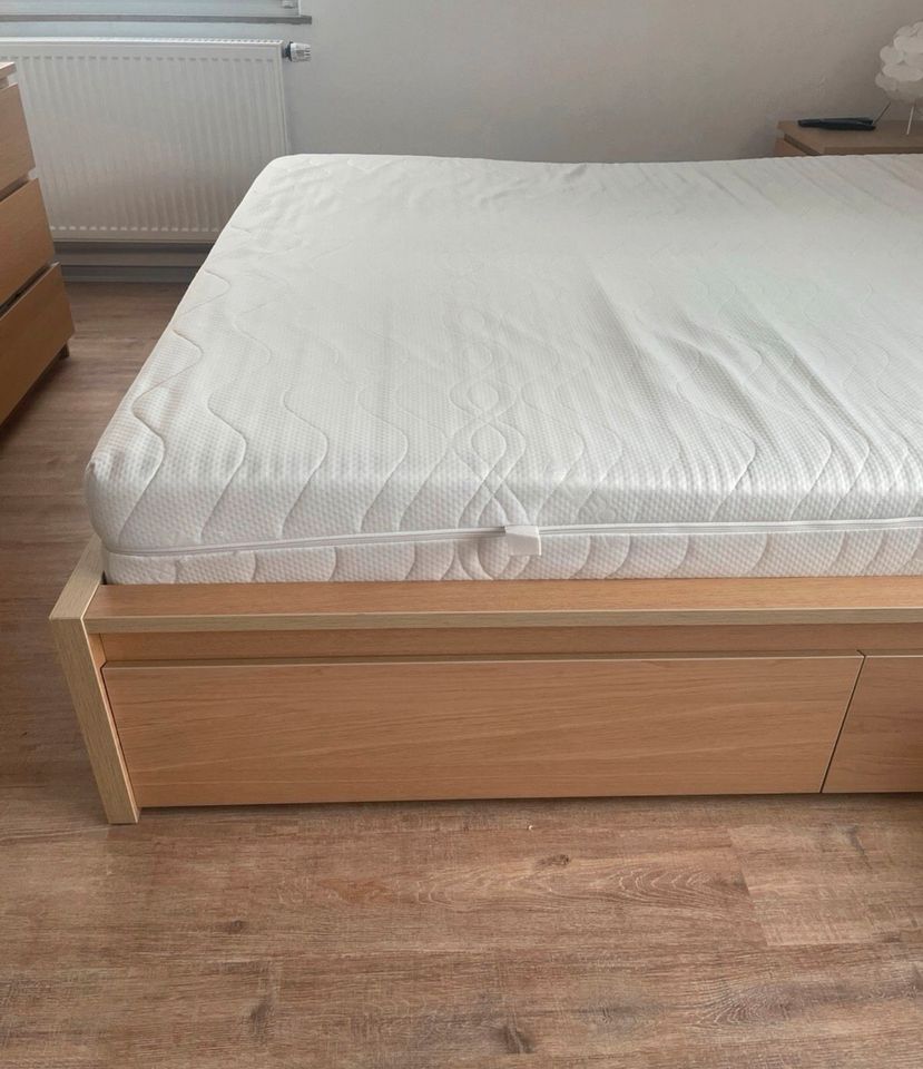 Ikea Malm Bett 1,80x2,00 , 4 Schubkästen, 2 xLattenrost, Matratze in Helmbrechts