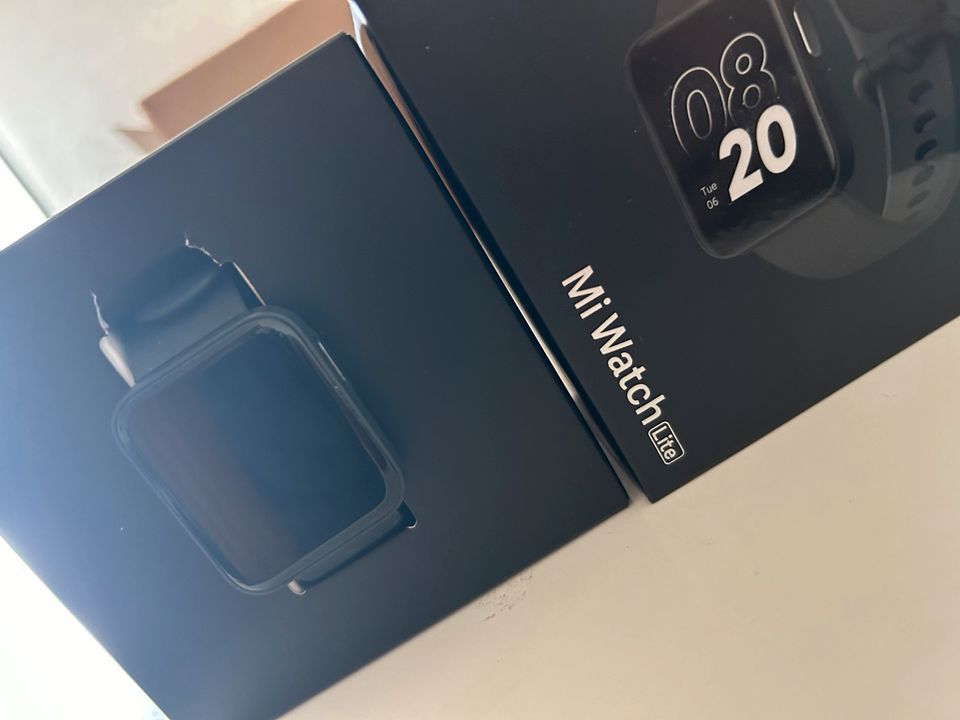 Xiaomi Mi-Watch lite in Paderborn