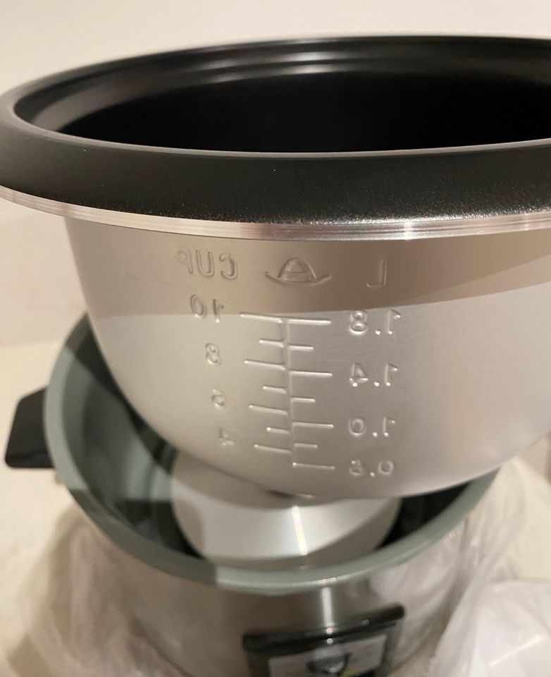 Clatronic Reiskocher OVP für bis zu 2,5kg Reis Dampfgarer 700 W in Geldern