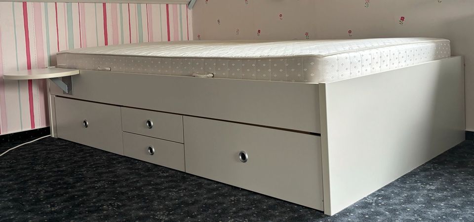 Jugendzimmer Mädchen Schrank Bett Kommode 3 Regale Wellemöbel in Hauneck