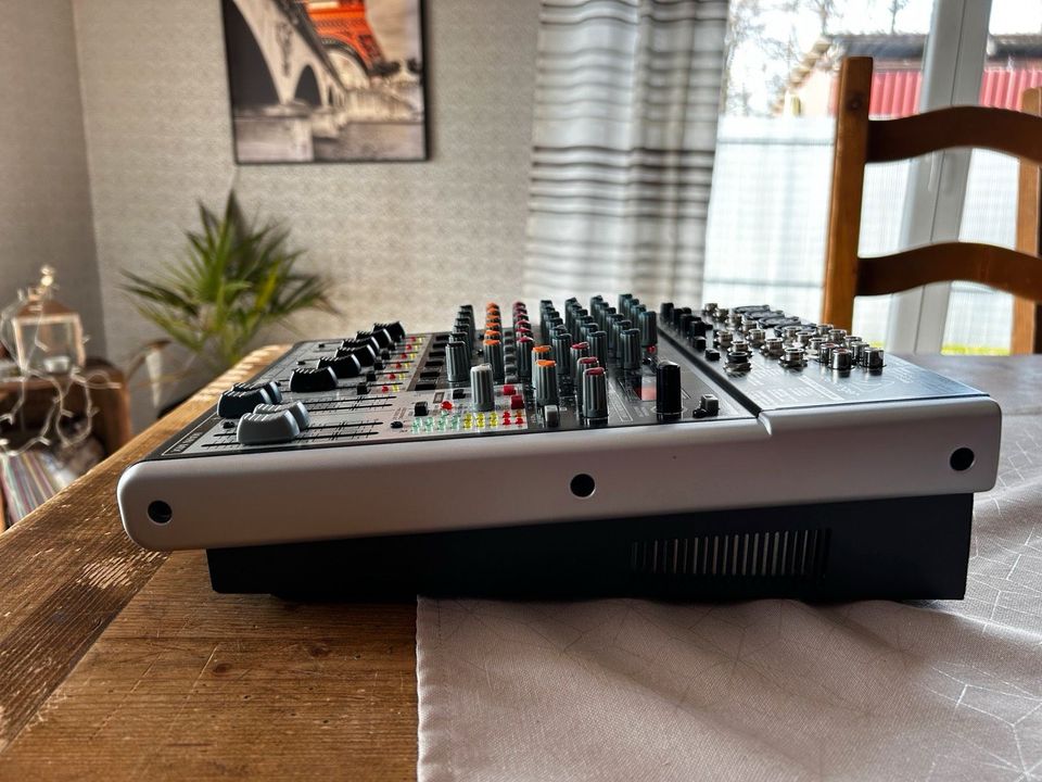 Behringer XENYX X1204 USB in Osterode am Harz