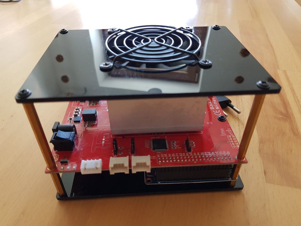 BAIKAL *** Mini Miner Cube X11 *** inkl. Netzteil *** in Salzweg