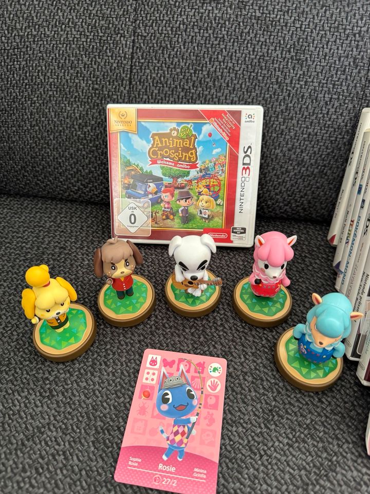 Nintendo 2DS inklusive 8 Spiele und 5 Amiibos in Rüsselsheim