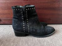 Gabor Boots mit Nieten, schwarz, Größe 4,5, ungetragen Hamburg-Nord - Hamburg Ohlsdorf Vorschau