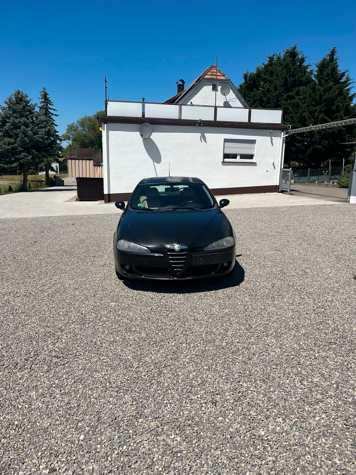 Abbildung des Autos Alfa Romeo Neu tüv 112.0…