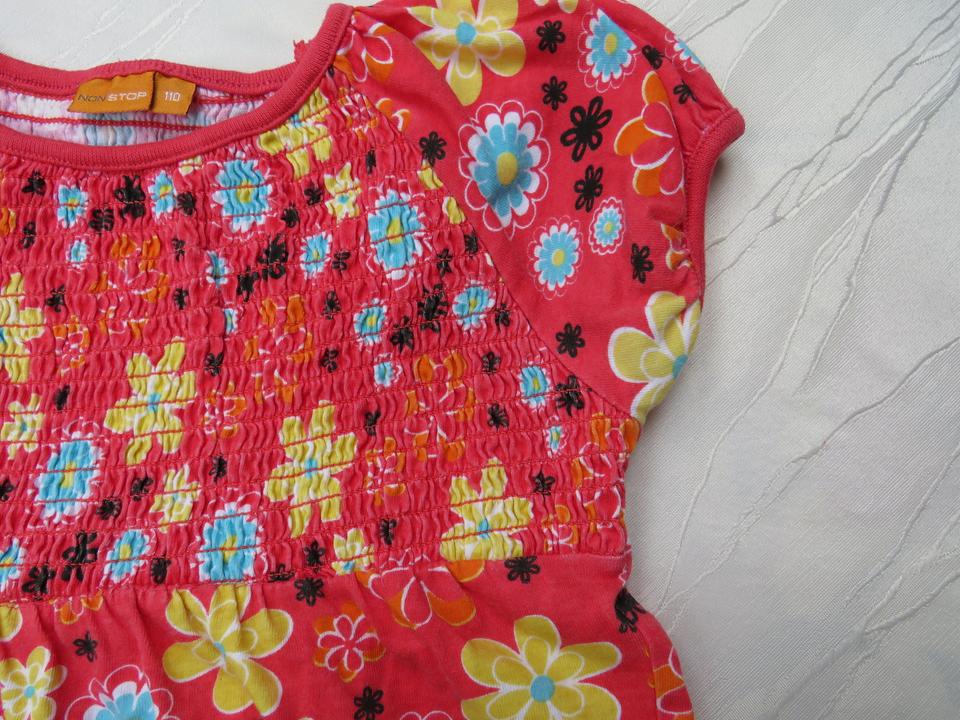 rotes T-Shirt mit Blumenmuster von NonStop, Gr. 98/104 in Thyrnau