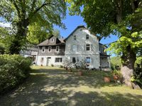Unikat: exclusive Villa mit Reitanlage und Nebengebäuden in Zentrumslage Hessen - Dillenburg Vorschau