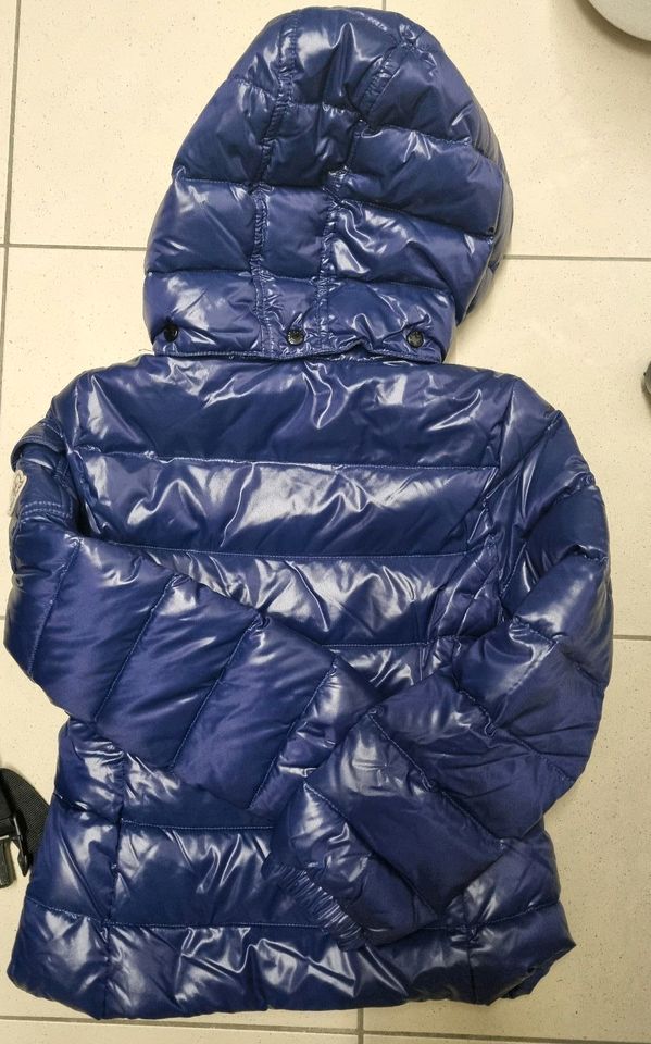 Moncler Jacke Größe 128 nagelneu in Garmisch-Partenkirchen