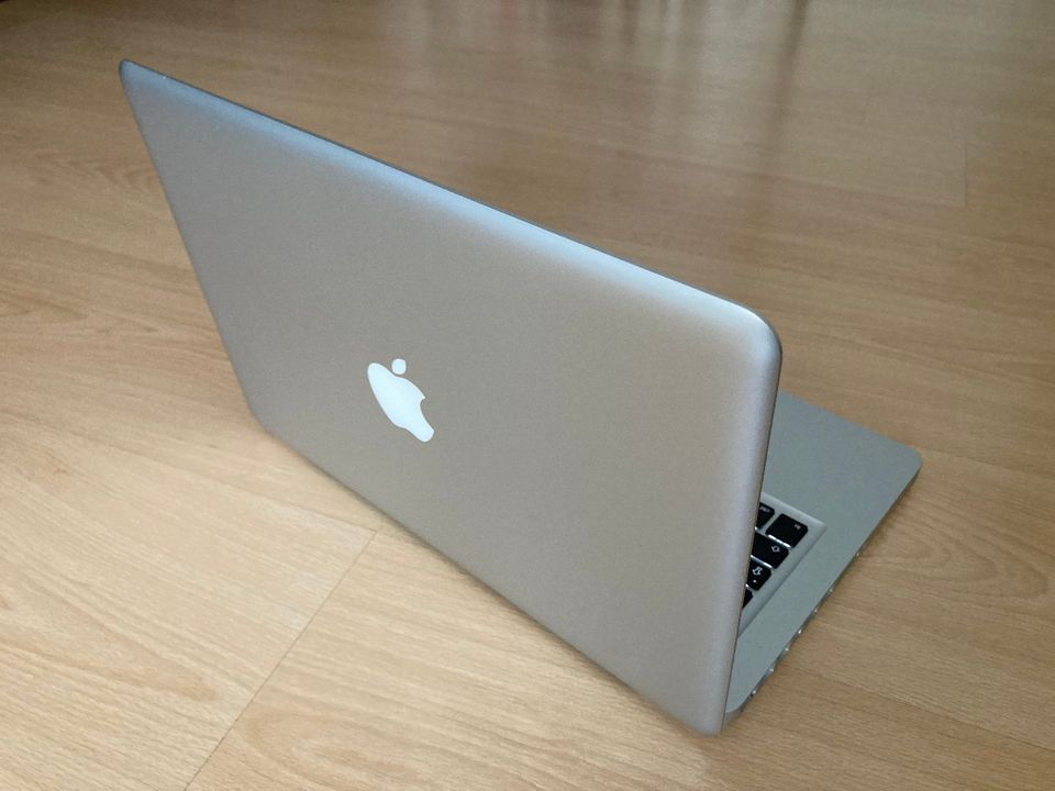 Apple MacBook Pro 13 Zoll Mitte 2012 mit SSD in Kleinwallstadt