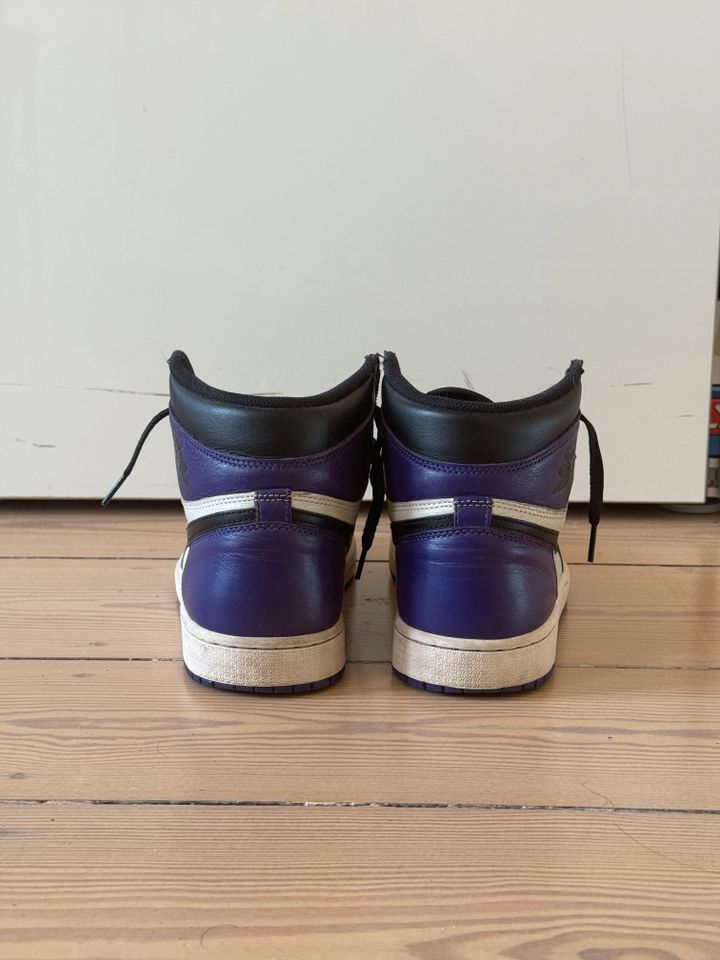 Jordan 1 Retro High Court Purple in Berlin