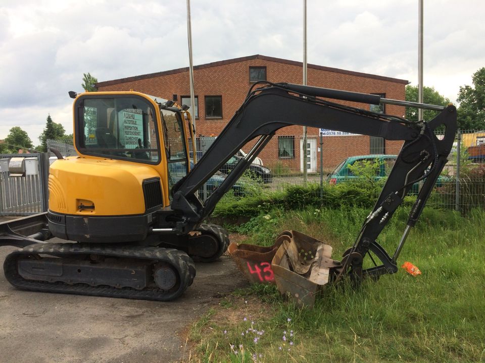 BAGGER VOLVO ECR 58 KLIMA in Neustadt am Rübenberge