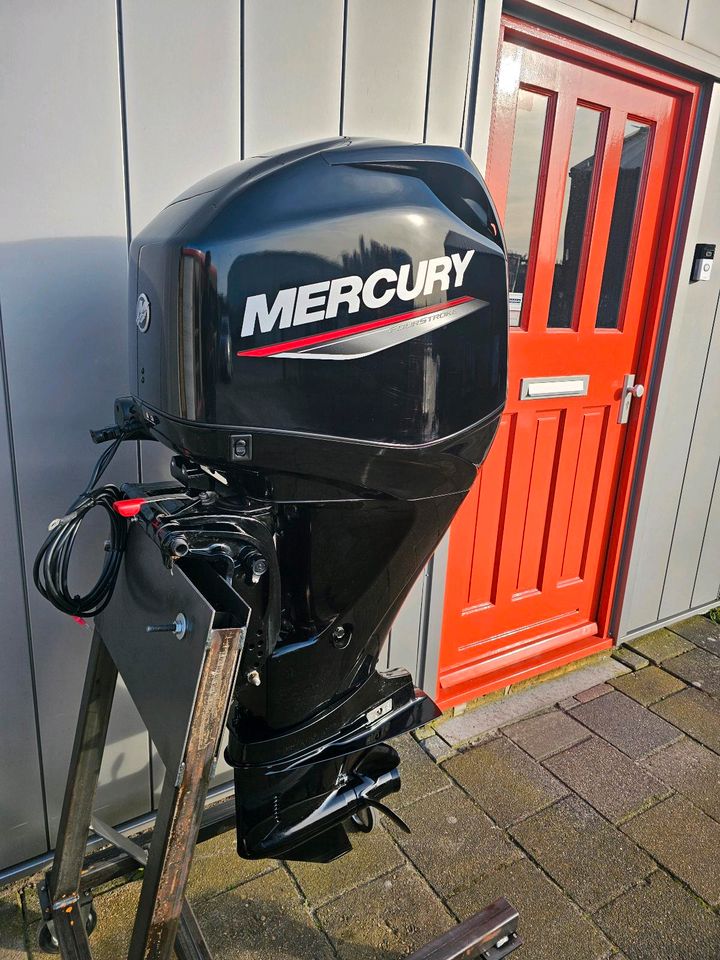 MERCURY 60 ps 4TAKT LANGSCHAFT POWERTRIM  WIE NEU in Meppen