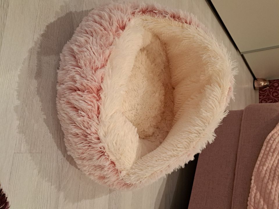 Katzenkuschelkörbchen rosa NEU in Gladbeck