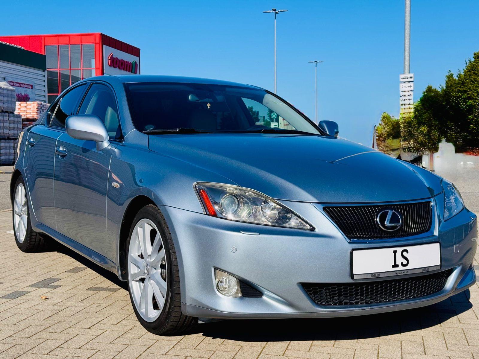 Abbildung des Autos Lexus IS 250 250 Luxury …
