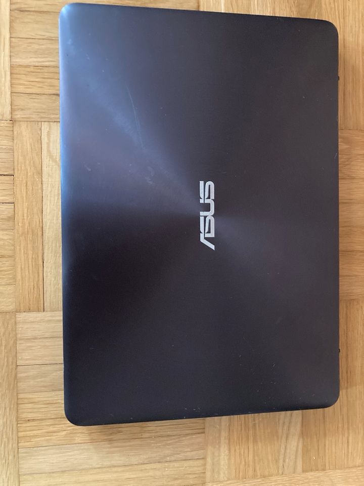 Asus Zenbook Laptop in Berlin