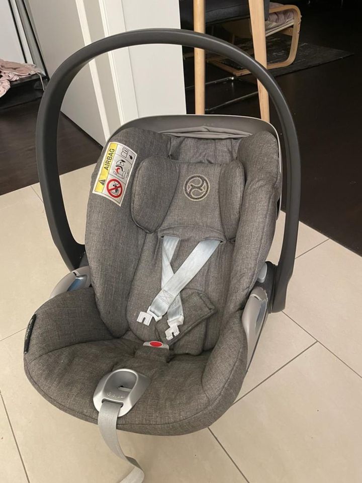 Babyschale Cybex Cloud Z in Hamburg