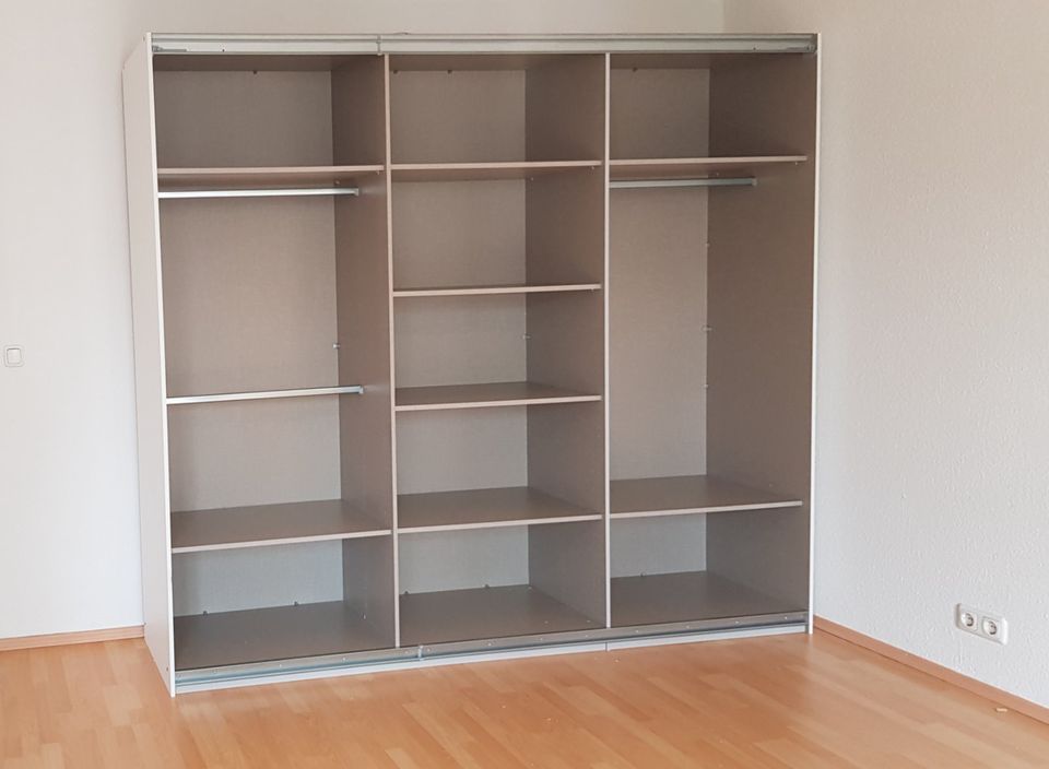 Kleiderschrank Schiebetür 200cm Weiß in Nürnberg (Mittelfr)