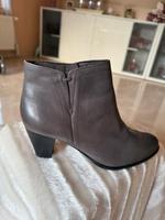 NEUW. „TAMARIS“ ECHTLEDER STIEFELETTEN, GR.39, GRAU Niedersachsen - Vechelde Vorschau