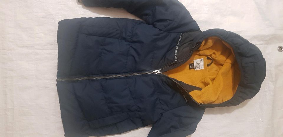 Winter jacke für junge gr.116 klein wie 110 in Wolfenbüttel