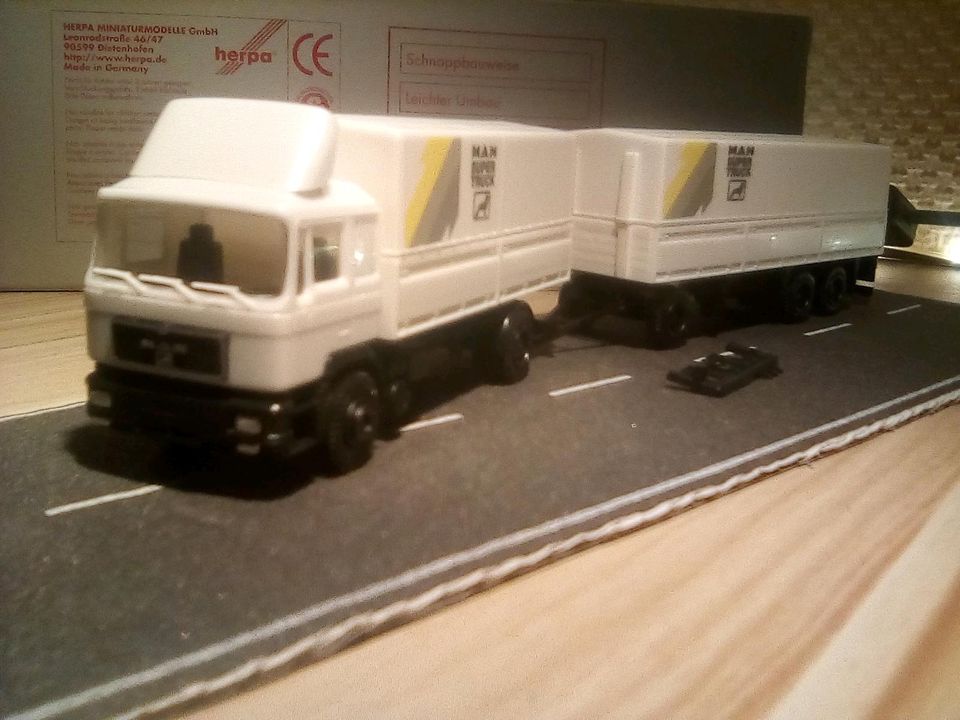 Herpa Lkw MAN F90 Planen Hgz Super Truck Neu in Leverkusen