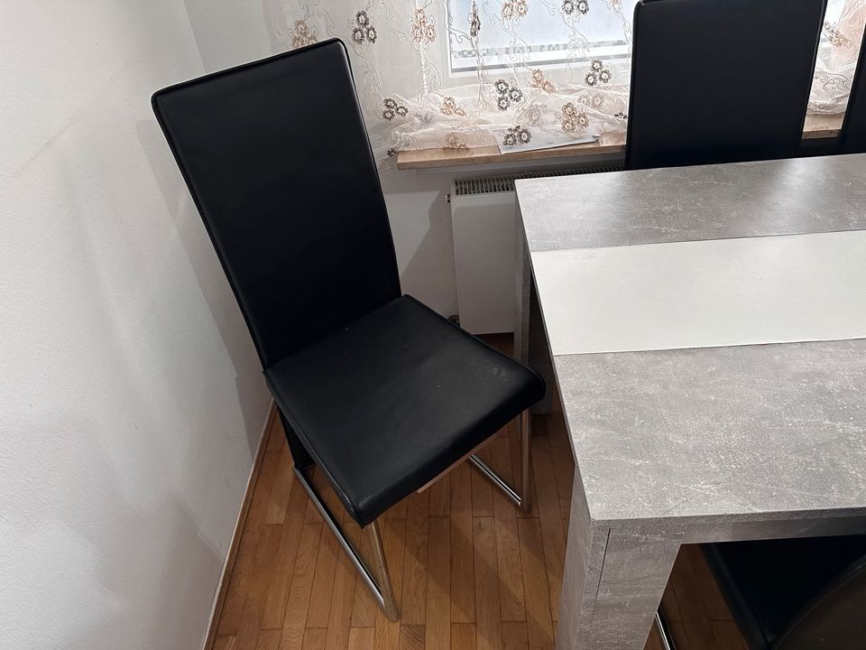 Esstisch mit 6 Stühle in Bergheim
