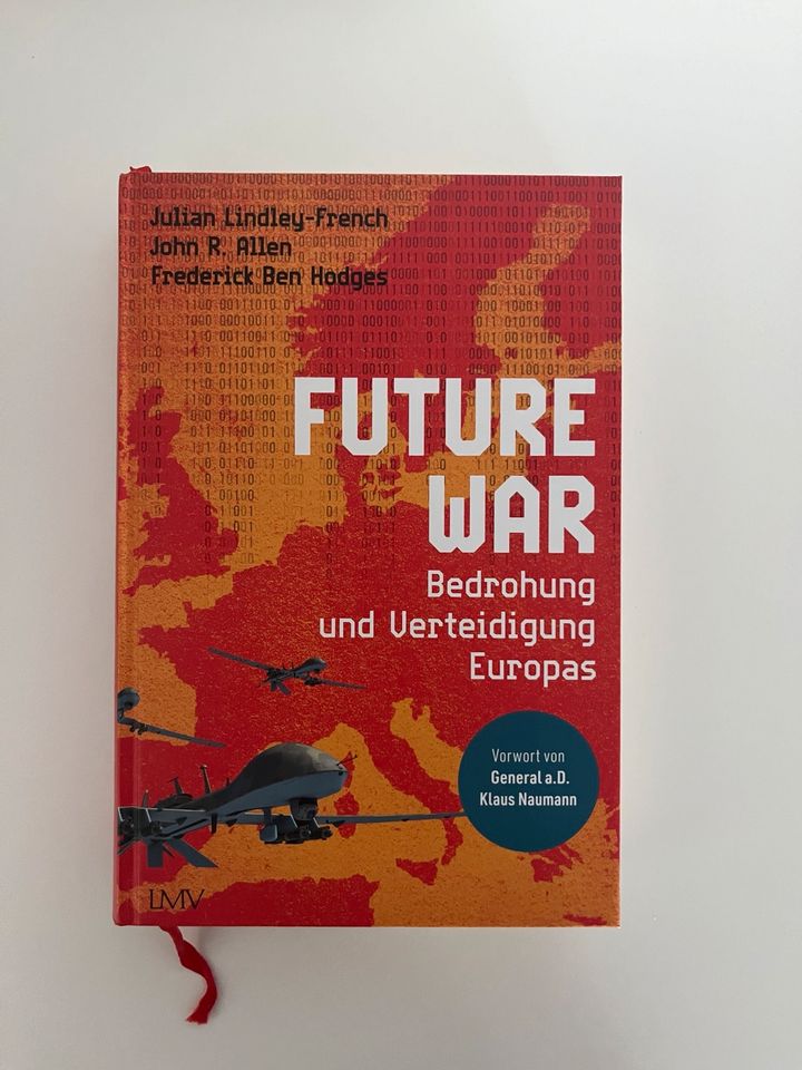 Future War (Neu 35€) Buch in Hamm