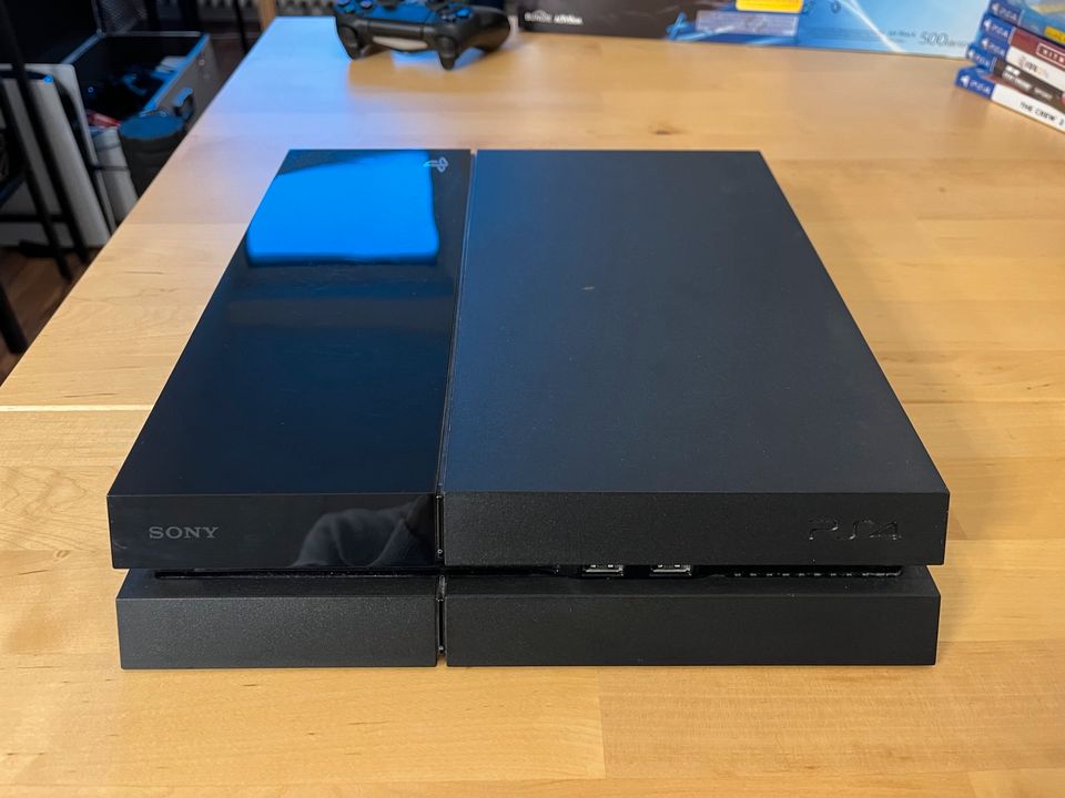 PlayStation 4 1 TB + Controller + 3 Spiele in Hannover