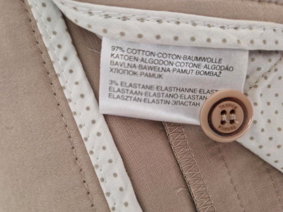 Shorts Gr. 36 Sand beige kurze Hose in Apen